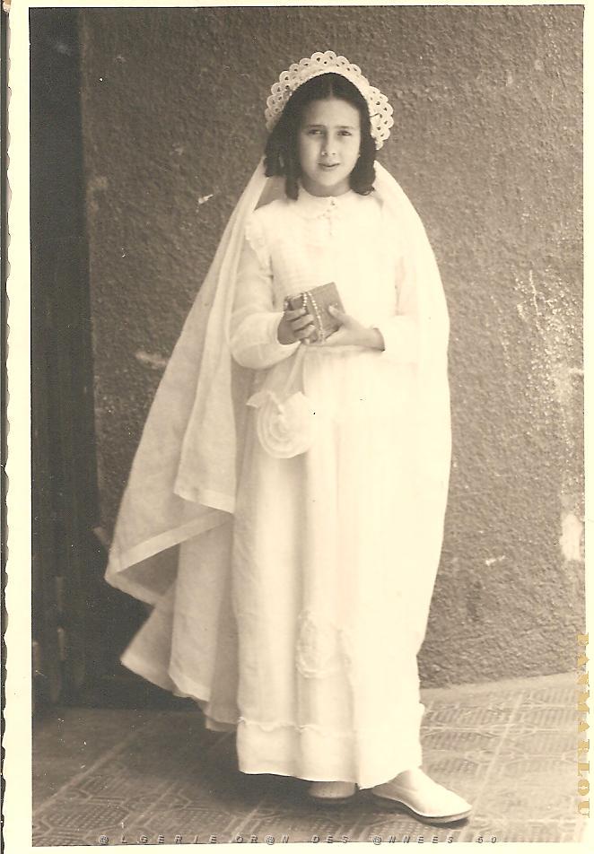 COMMUNIONS ORAN EGLISE ST PIERRE 1954 Peis Annie.jpeg